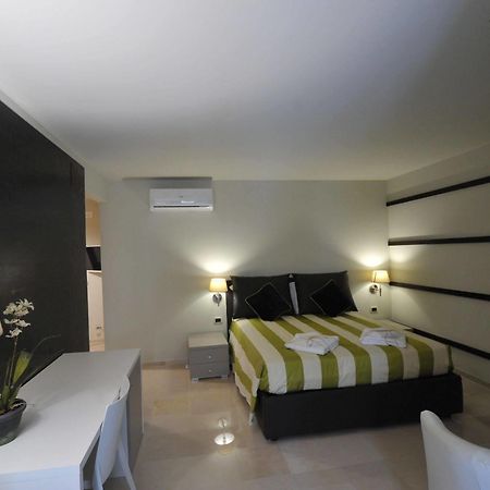 Gatto Bianco House Bed and Breakfast Bari Eksteriør billede