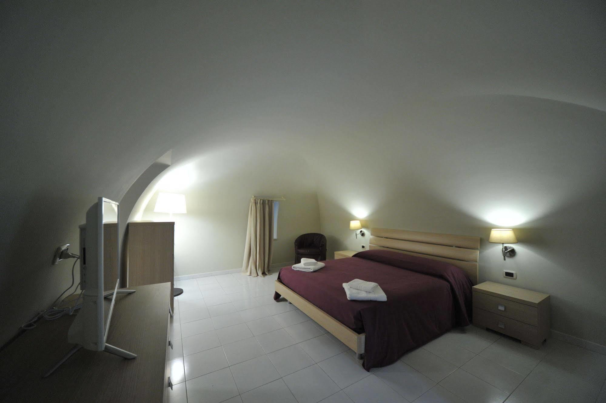 Gatto Bianco House Bed and Breakfast Bari Eksteriør billede